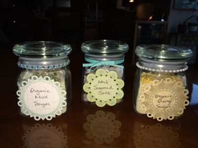 Make Flavored Sugars and Flavored Salts from Garden Plants Image